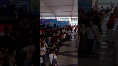 2. Osmangazi Kitap Günleri imza günleriyle Osmangazi Meydanı'nda